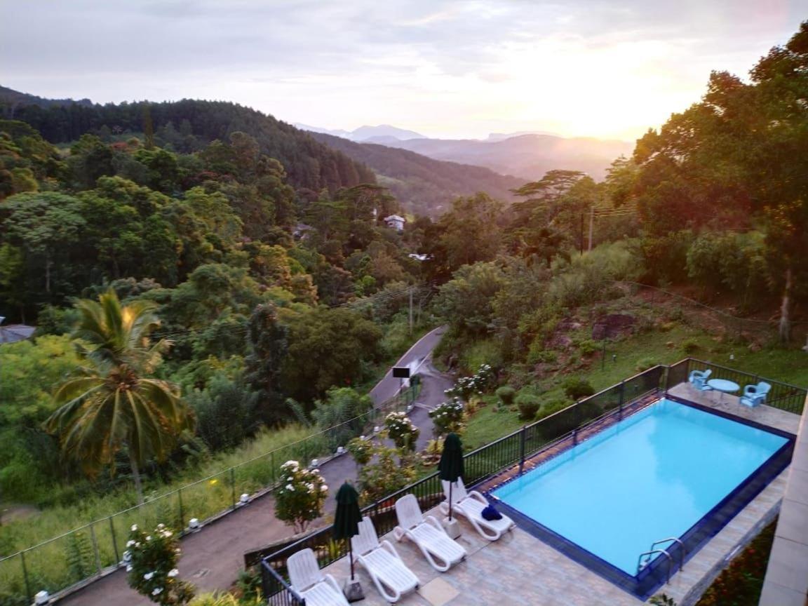 캔디 The Grand Hills B&B 외부 사진
